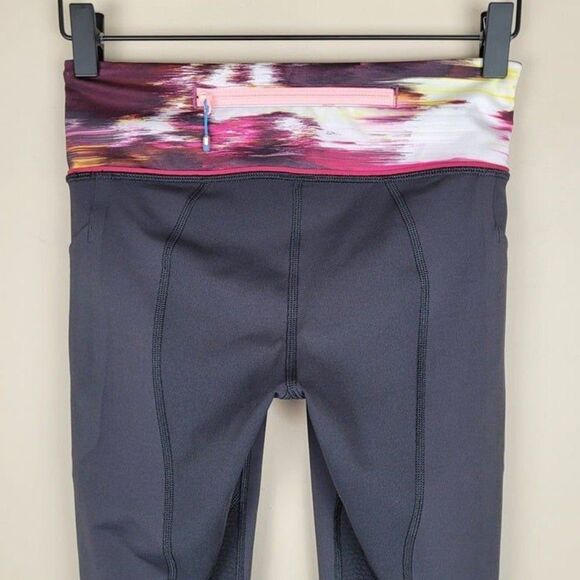 Lululemon Size 4 Pace Rival Crop Leggings Black Pigment Wind Berry Rumble Multi - Picture 7 of 12